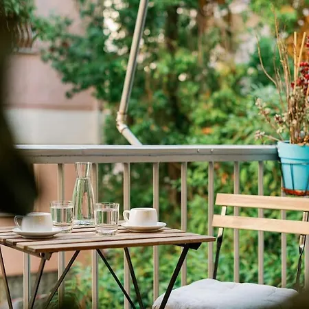 Stylish Urban Hideaway Near Center & Metro Athens
