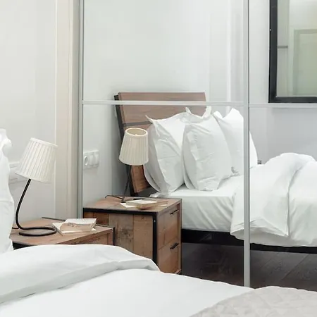 Stylish Urban Hideaway Near Center & Metro *